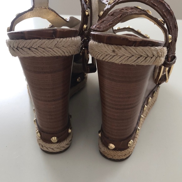 MICHAEL Michael Kors straw and gold stud wedges - Picture 5 of 8